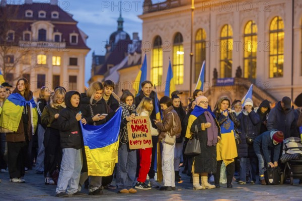 24 February marked the third anniversary of Russia's invasion of Ukraine. To mark the occasion, Ukrainian war refugees living in Dresden and their supporters demonstrated on the Neumarkt in front of the Church of Our Lady and then marched through the city centre, Dresden, Saxony, Germany, Europe
