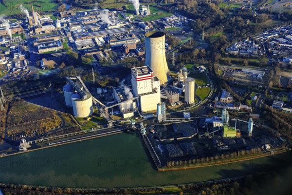 Power plant facilities of the coal-fired combined heat and power plant Kohlekraftwerk Lünen GmbH & Co. KG Lünen-Stummhafen power plant owned by Trianel in Lünen in the state of North Rhine-Westphalia, Germany, Europe