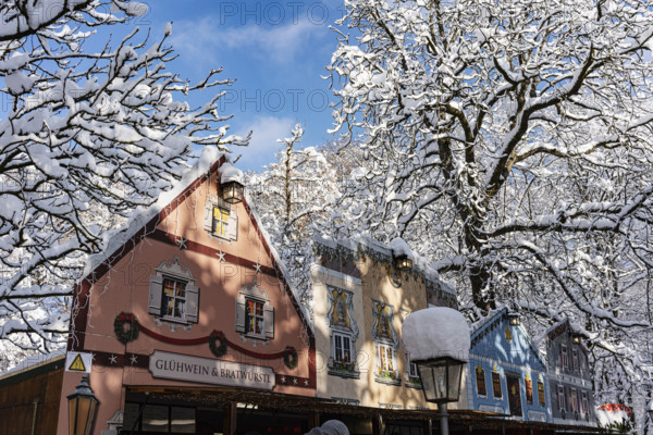 Christmas market, winter with snow in the southern part of the English Garden, Munich, Bavaria, Germany, Europe