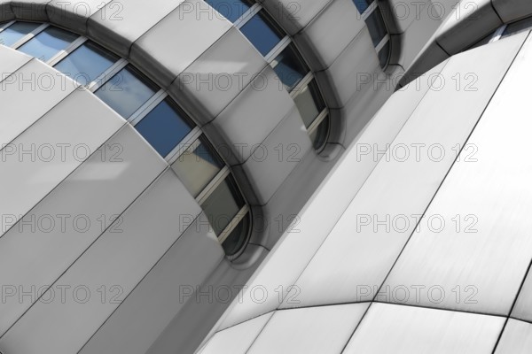 Aluminium façade on the International Congress Center in Berlin