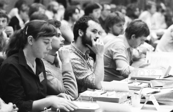 The 11th Federal Youth Conference of the DGB Youth in November 1981 discussed challenges to its organisation, Germany, Europe
