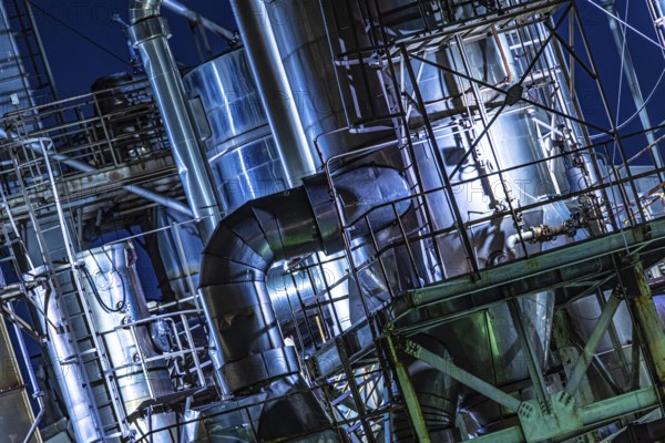 Factory night view of Kawasaki Keihin industrial zone. Shooting Location: Kawasaki City, Kanagawa Prefecture