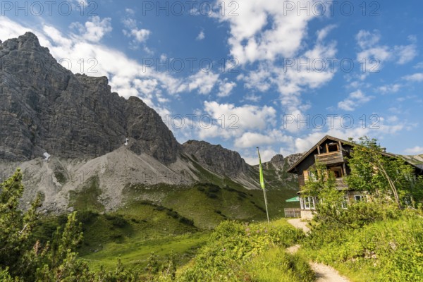 Mountain tour over the Lachenspitze north face via ferrata to the Lachenspitze. Ascent from Vilsalpsee over Traualpsee and Landsberger hut