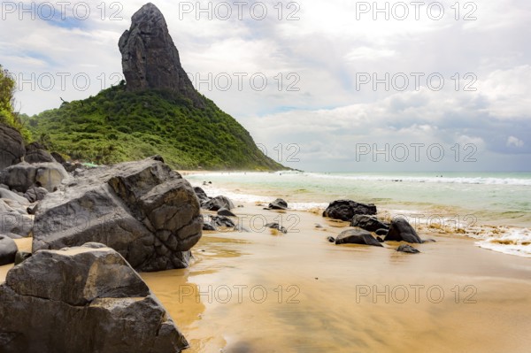 Fernando de Noronha, Brasil. Turquoise water around the Two Brothers rocks, UNESCO World Heritage Site, Brazil, South America