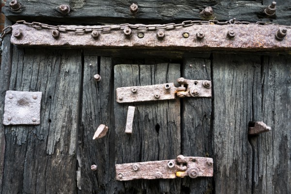 Old and rusty bolts