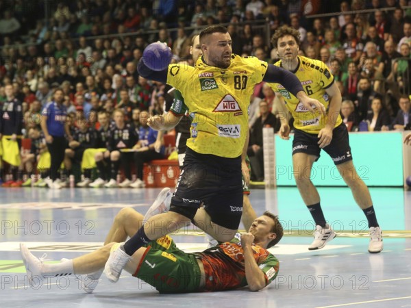 Felix Claar (SCM) and Jannik Kohlbacher (RNL) DHB Cup season 2023-24 quarter-final SC Magdeburg, Rhein-Neckar Löwen on 04/02/2024