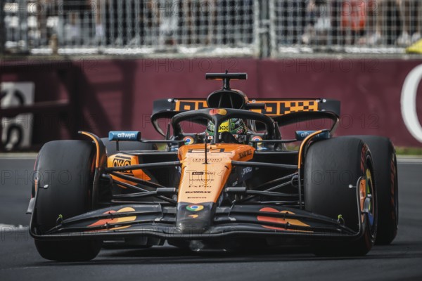 Oscar Piastri of Australia drives the McLaren Formula 1 Team MCL39 during qualifying in the 2025 Australian Grand Prix at Albert Park in Melbourne, Australia, Oceania