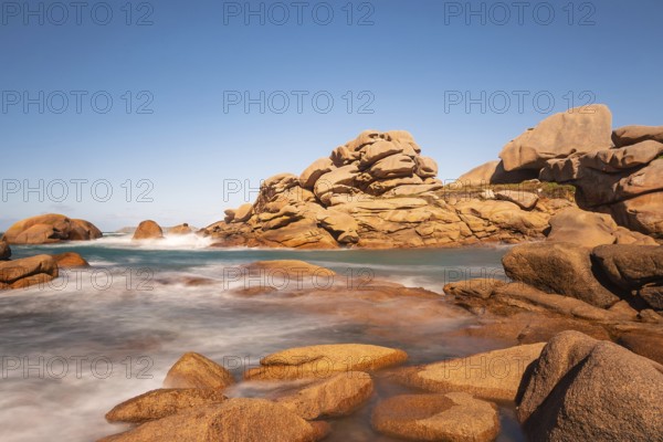 Atlantic coast in Brittany near Ploumanach