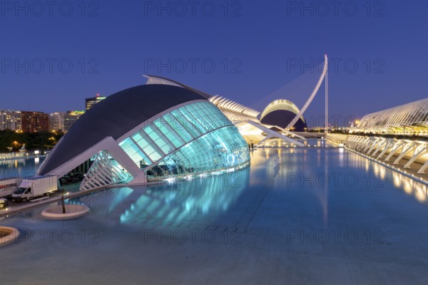 IMAX cinema L'Hemisfèric, behind science museum Prinz Philip, Ciutat de les Arts i les Ciències, landscaped park in the city centre, Valencia, Andalusia, Spain, Europe