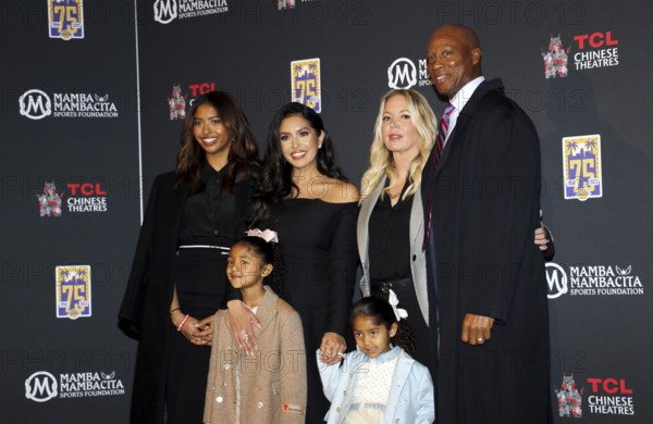 Jeanie Buss, Byron Scott, Vanessa Bryant, Natalia Diamante Bryant, Capri Kobe Bryant and Bianka Bella Bryant at Kobe Bryant hand and footprint ceremony held at the TCL Chinese Theater in Hollywood, USA on March 15, 2023., Los Angeles, California, USA, North America