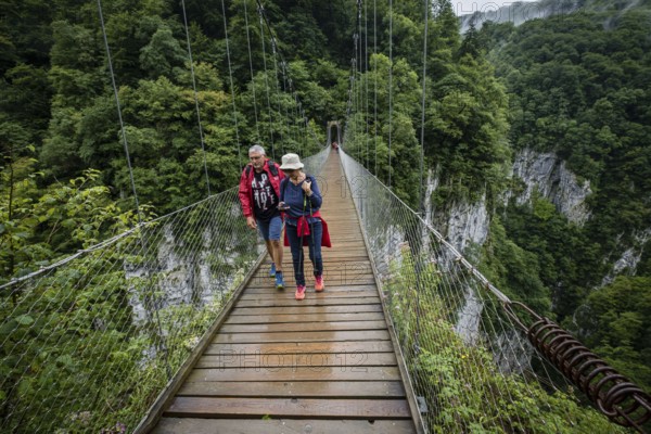 Pasarela d?Holtzarte, gargantas de Holzarté, Larrau, región de Aquitania, departamento de Pirineos Atlánticos, Francia