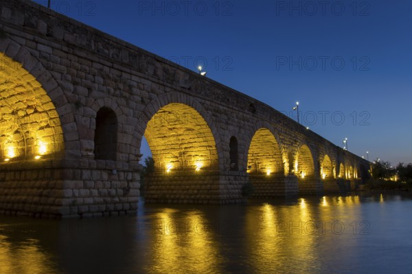 Roman bridge in Merida, Badajoz, Extremadura, Spain, Europe