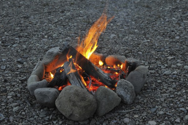 Romance by the campfire