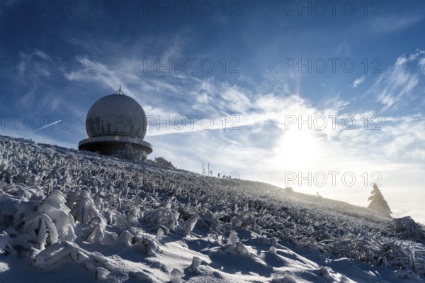 The radome on the snow-covered Wasserkuppe12