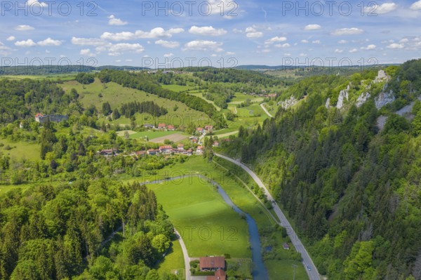 Gundelfingen and Hohengundelfingen castle ruins, valley of the Lauter or Großes Lautertal, left tributary of the Danube, Swabian Alb, Baden-Württemberg