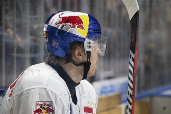 LanxessArena, Cologne, North Rhine-Westphalia, Filip Varejcka (EHC Red Bull Munich, #91), PENNY DEL, Cologne Sharks-EHC Red Bull Munich on 28/01/2025 at the LanxessArena in Cologne Germany