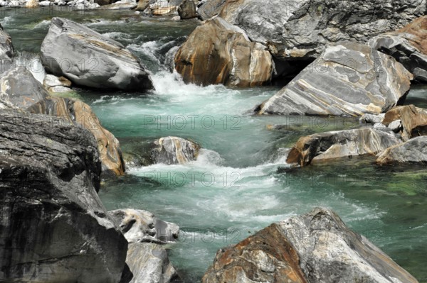 Verzasca mountain river, light-coloured orthogneiss, metamorphic rock into which the Verzasca has cut deeply, Lavertezzo, Valle Verzasca, Ticino, Switzerland, Europe