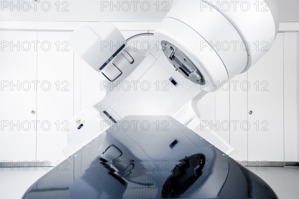 Cancer therapy, advanced medical linear accelerator in therapeutic oncology for the treatment of cancer patients