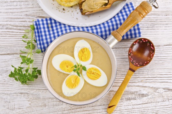 Eggs in mustard sauce
