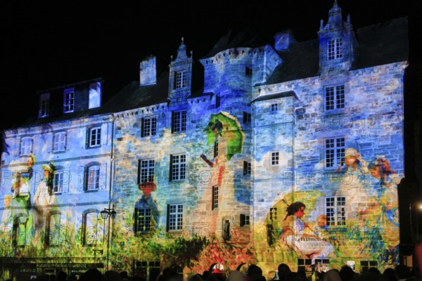 Projections on the façade of the Maison de la Duchesse Anne, light show at the turn of the year in the old town centre of Landerneau, Finistere Penn-ar-Bed department, Bretagne Breizh region, France, Europe