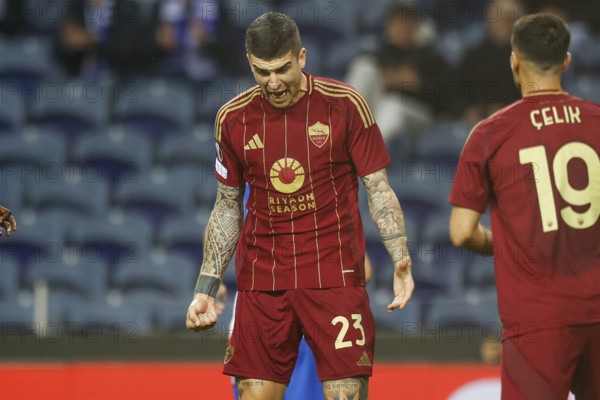 Portugal: Football Europa League, Play-Off - FC Porto vs. AS Roma - Estadio do Dragao, Porto: Gianluca MANCINI AS Roma furious