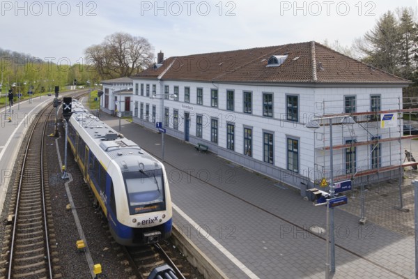 Local train at the station, Vienenburg, Goslar, Harz, Lower Saxony, Germany, Europe