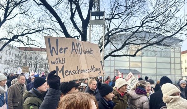 Sign Who votes for AFD, votes for contempt for humanity, Crowd at the demonstration against right-wing extremism on Ludwigsstraße in Munich, Protest against the AFD, Munich, Bavaria, Germany, Europe