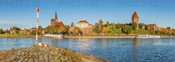 View over the river Elbe to Tangermünde, view of the old town with St Stephen's Church, town wall and castle, brick architecture, Tangermünde, Altmark, Saxony-Anhalt, Germany, Europe