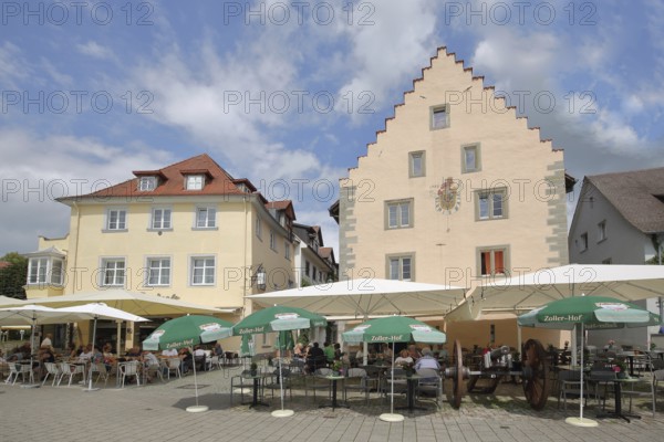 Historic armoury with stepped gable and street pub, cannon, sunshades, lakeside promenade, Überlingen, Überlinger See, Lake Constance area, Baden-Württemberg, Germany, Europe