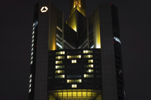 At a height of around 150 metres, 48 spotlights in 22 windows in the Commerzbank Tower in Frankfurt am Main illuminate a yellow heart that will shine towards the city centre every day from 7 p.m. to midnight until the end of the year. In this way, Commerzbank wants to radiate cohesion and community clearly visible to the outside world. Frankfurt am Main, Roßmarkt, Hesse, Germany, Europe