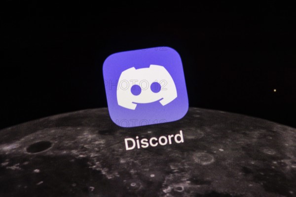 Discord application app for instant messaging, chat, voice conferencing and video conferencing on the display of a smartphone. Germany