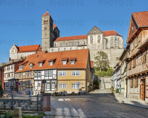 The Schlossberg with St Servatius collegiate church and castle above the half-timbered houses of the old town, UNESCO World Heritage Site, Quedlinburg, Saxony-Anhalt, Germany, Europe