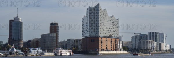 View of the Kehrwiederspitze and Elbe Philharmonic Hall from the Steinwerder viewpoint, Hafencity, Hamburg, Germany, Europe