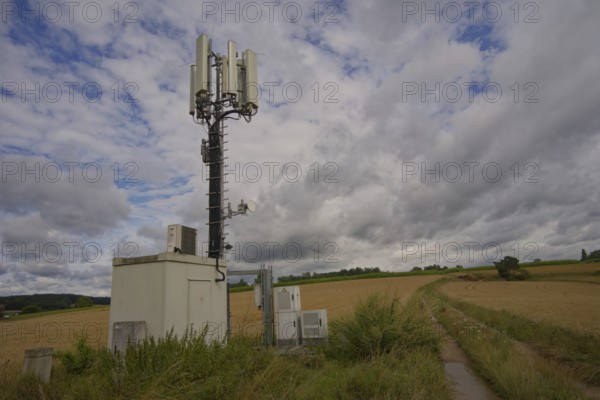Mobile phone system, Reichertshausen, Pfaffenhofen, Pfaffenhofen an der Ilm, Bavaria, Upper Bavaria, Germany, Europe