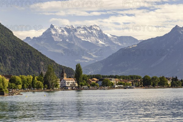 View of Villeneuve and the Dents du Midi mountain range, Lake Geneva, Lac Léman, Switzerland, Europe