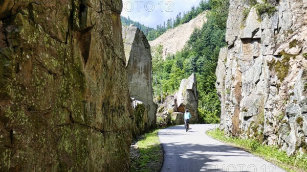 Cyclist on the Tour de Murg