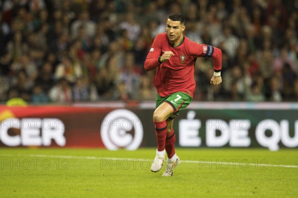 Football match, captain Cristiano RONALDO CR7 Portugal in spurt to the left with concentrated look, Estadio do Dragao, Porto, Portugal, Europe