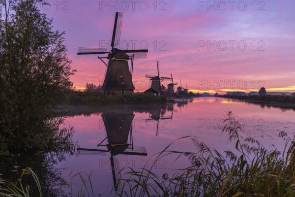 Sunrise on the KInderdijk, Netherlands