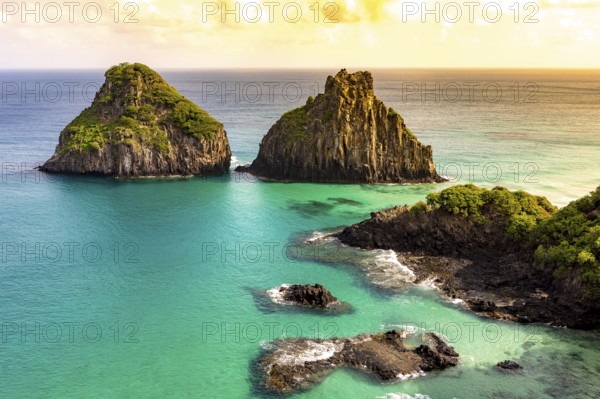 Fernando de Noronha, Brasil. Turquoise water around the Two Brothers rocks, UNESCO World Heritage Site, Brazil, South America