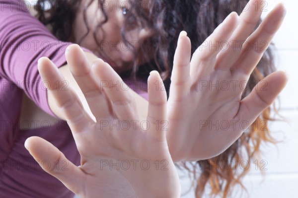 Photographic scene of the moment when a woman defends herself, a violent assault