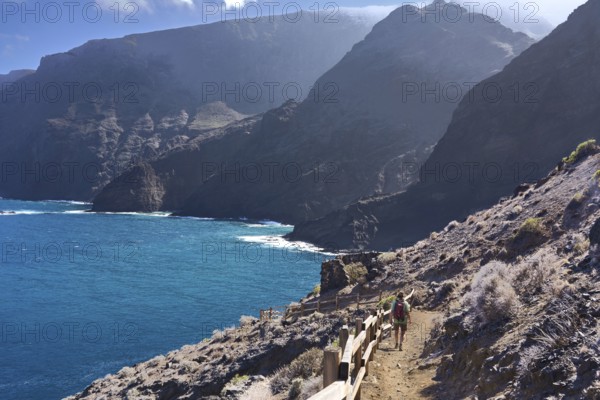 Hiking trail from Playa de la Caleta to Punta San Lorenzo, cliffs near Hermigua, La Gomera, Canary Islands, Spain, Europe