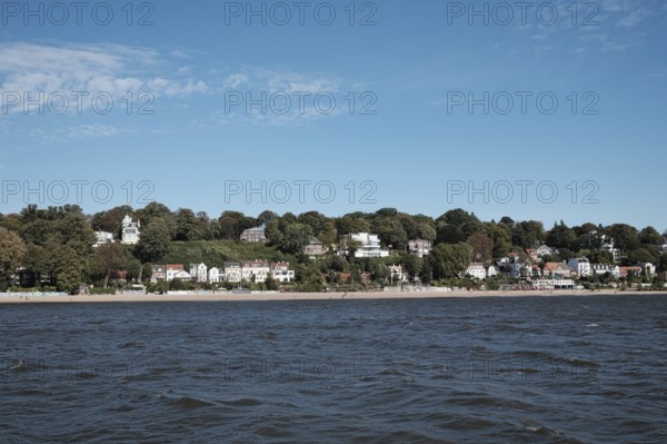 View over the Elbe beach in Hamburg harbour, Panorama, Hanseatic City of Hamburg, Germany, Europe