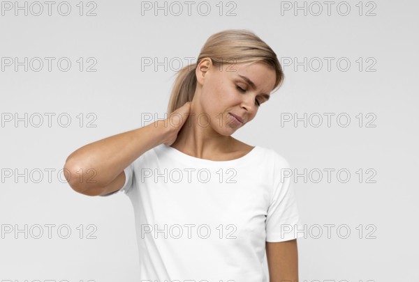 Front view woman with neck pain