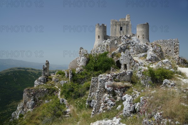 Calascio, Apennines, Province of L' (Aquila), Abruzzo Region, Italy, Europe