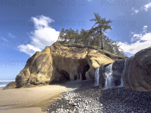 Hugpoint Falls, Hug Point State Recreation Site, Oregon, USA, North America