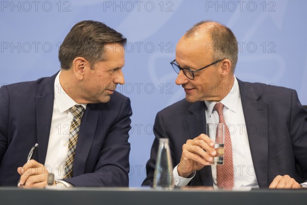 Olaf Lies (SPD, Minister President of Lower Saxony) and Federal Chancellor Merz (CDU, Federal Chancellor) during a press conference after the consultation between Federal Chancellor Friedrich Merz and the heads of government of the federal states in the Federal Chancellery, Berlin, 18 June 2025
