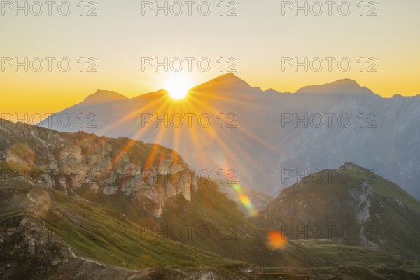 Sunrise in the Mountains at Hochalpenstraße, view from Fuscher Törl, Pinzgau, Salzburg, Austria, Europe