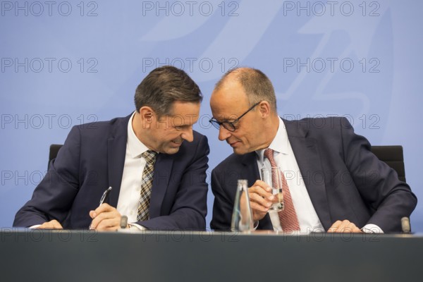 Olaf Lies (SPD, Minister President of Lower Saxony) and Federal Chancellor Merz (CDU, Federal Chancellor) during a press conference after the consultation between Federal Chancellor Friedrich Merz and the heads of government of the federal states in the Federal Chancellery, Berlin, 18 June 2025