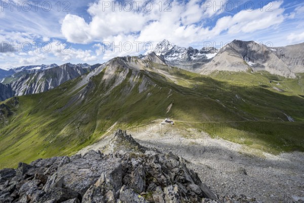 Summit of Kastenegg, view of picturesque mountain landscape with snow-covered summit of the Großglockner, Vienna High Trail, Schober Group, Hohe Tauern National Park, Carinthia, Austria, Europe