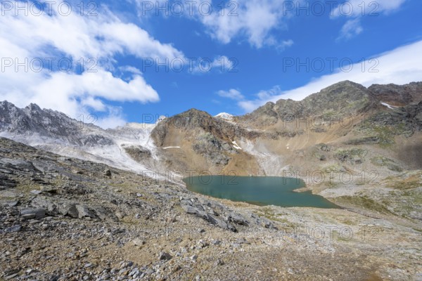 Mountain landscape with limestone cliffs between granite mountains, Hinterer Senner Egetsee mountain lake and Moarer Weißen mountain peak, seven-lake hike, Stubai Alps, near Ridnaun, South Tyrol, Italy, Europe